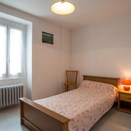 Miremont, 5 Pieces, 6 Personnes - Fr-1-630-18 Holiday home *