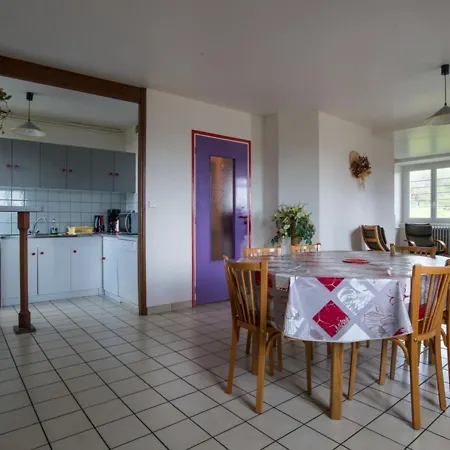Miremont, 5 Pieces, 6 Personnes - Fr-1-630-18 Holiday home